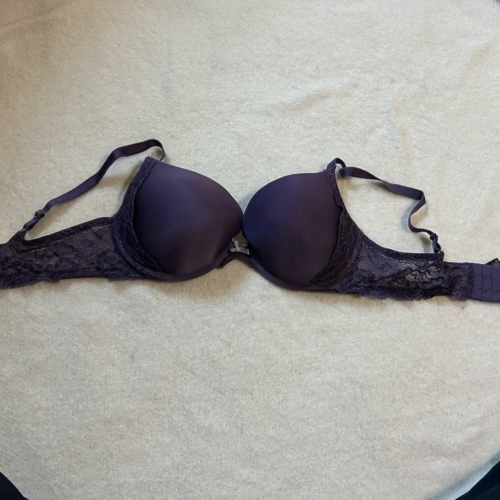 Victoria's Secret Deep Purple Lace Bra - Picture 2 of 4
